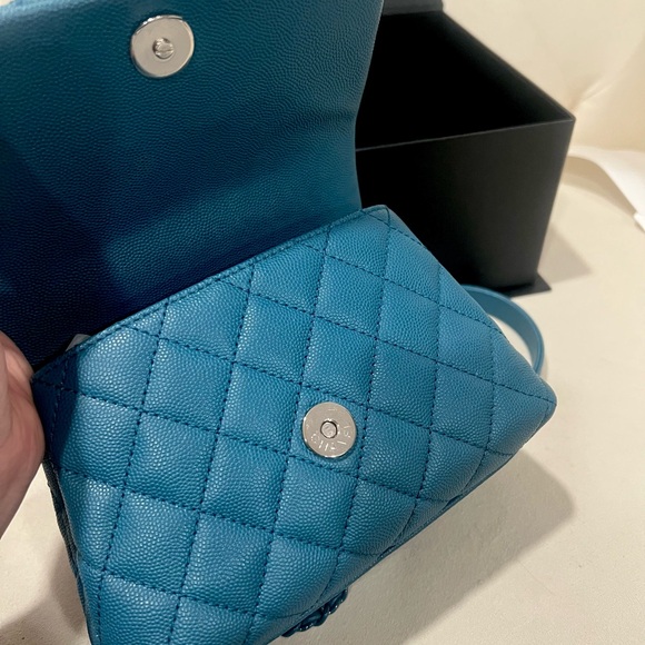 Chanel coco Caviar Turquoise Blue Bag - Picture 7 of 9